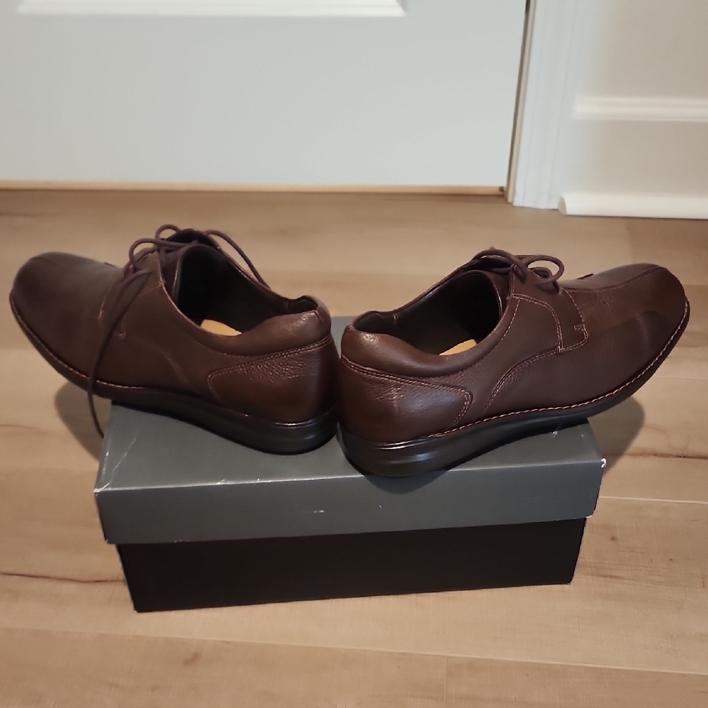 Men's Brown Leather Dress Shoes - Picture 5 of 5